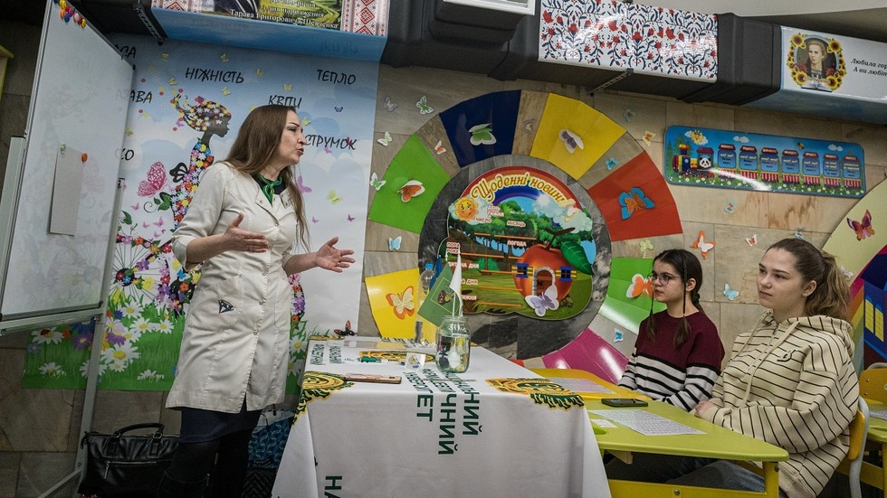 ukrainian-teachers-language-tensions