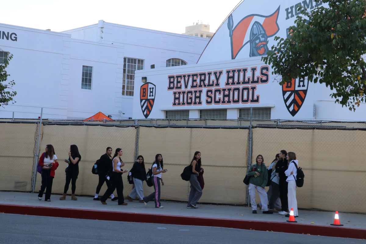 racial-tensions-beverly-hills-school