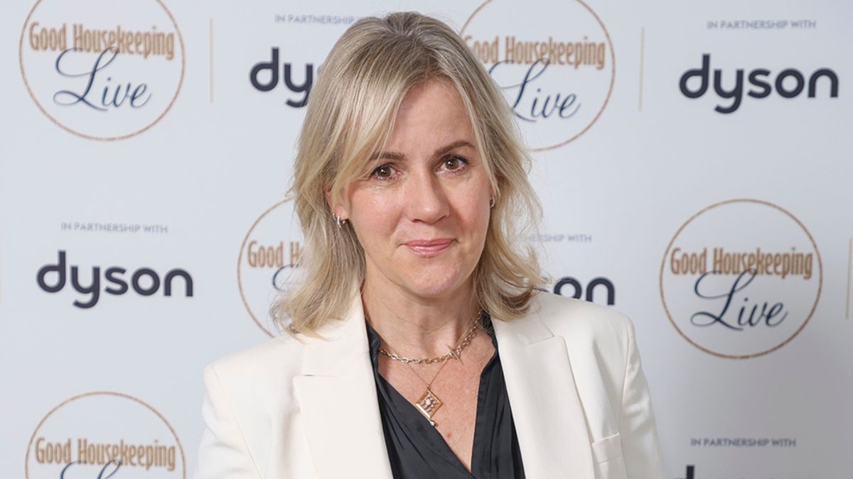 jojo-moyes-strong-female-characters